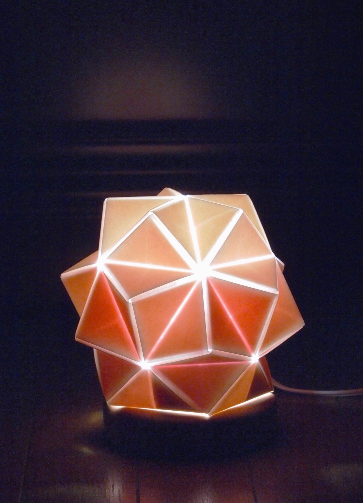 可児 葉月 Red moon / 2025 / Craft / H17 × W17 × D17 cm