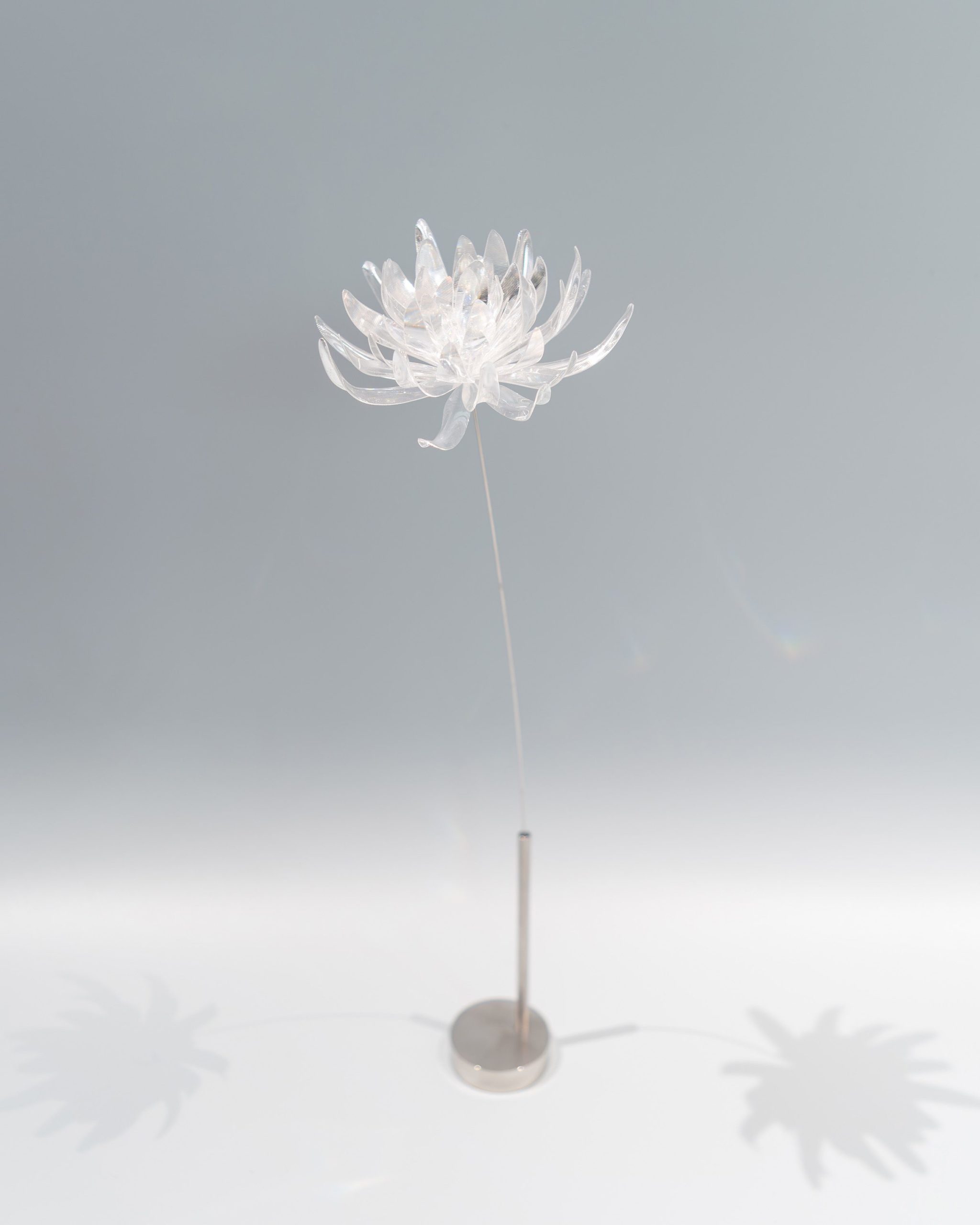 松尾高弘 + EMISSION Prism Flower #1 / Wakiku / 2026 / Craft / H29.5 × W9 × D9 cm